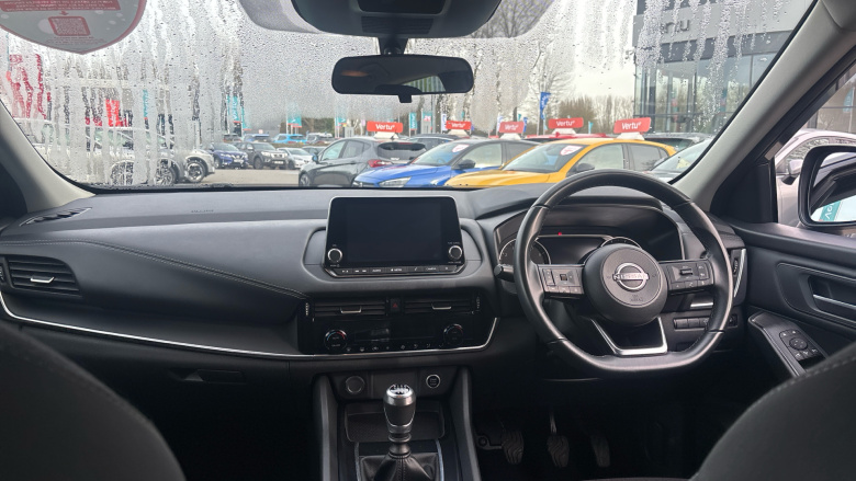 Nissan Qashqai 1.3 DiG-T MH Acenta Premium 5dr Petrol Hatchback